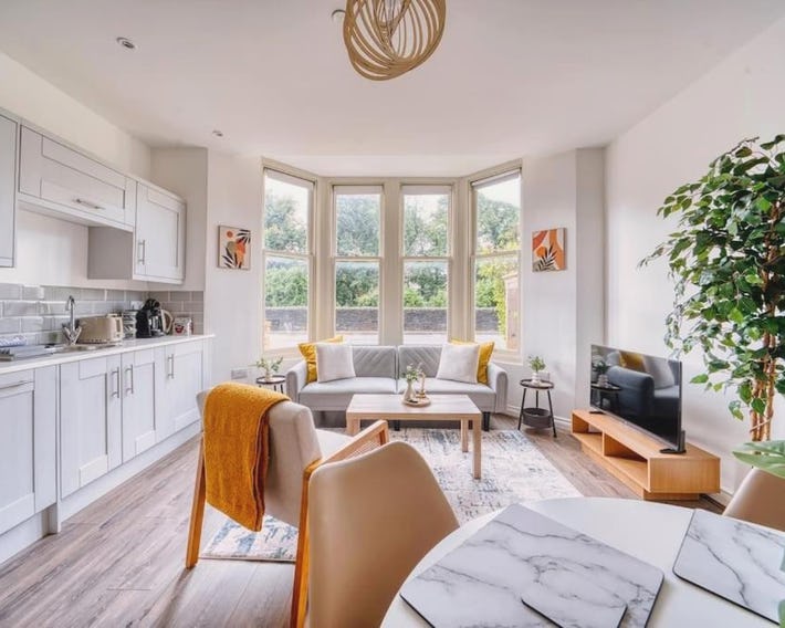 Stunning 2 Bed by the City Centre & Bute Park