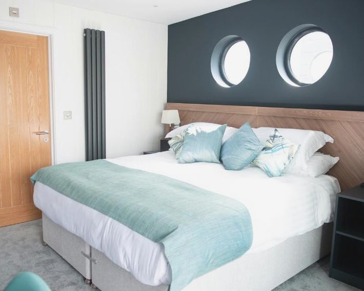 Rooms at Penarth Marina