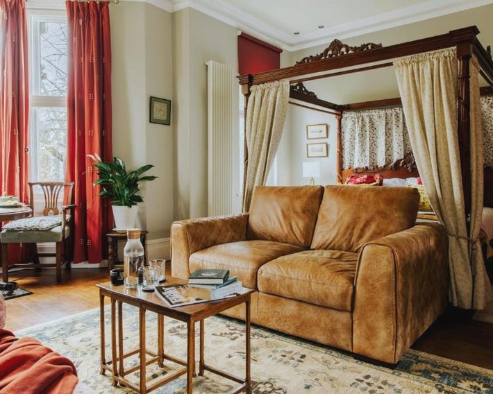 Luxury Suite in Cardiff City Centre + Secure Parking