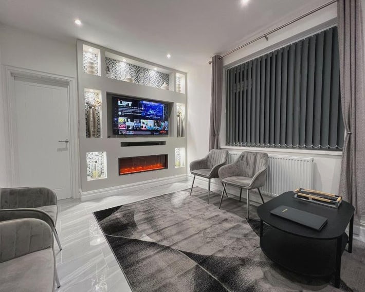 Stylish 2 Bedroom Flat City Centre - Free Parking