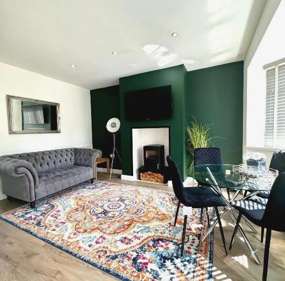 Sophisticated Home with Beautiful & Large Garden