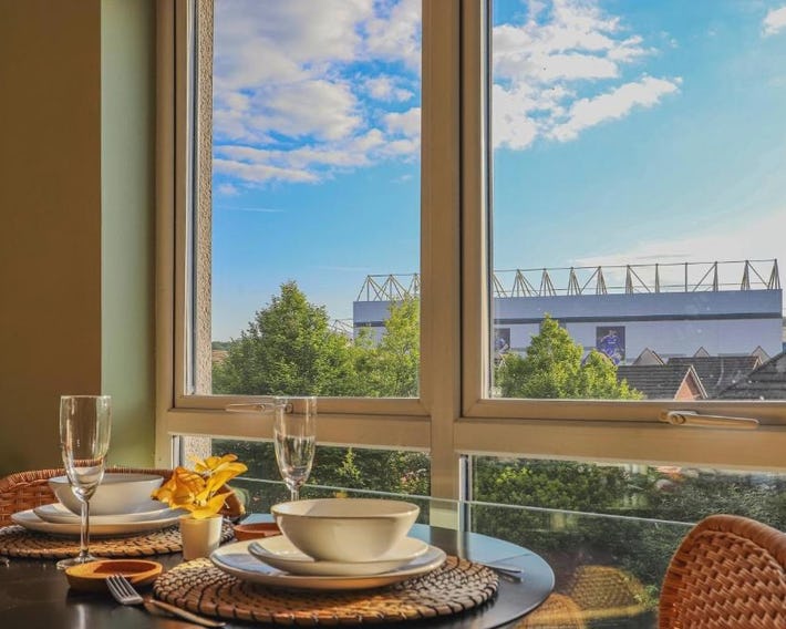 Noah Suite I Central 2BR I Sleeps 6 I Close to Cardiff Football Stadium I Cardiff City Centre I Prin