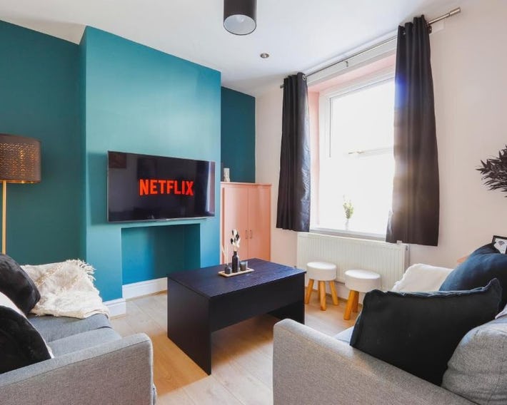 Sanjo Suite I Sleek 2BR I Sleeps 6 I Near Cardiff City Centre I Principality Stadium I Motorpoint Ar