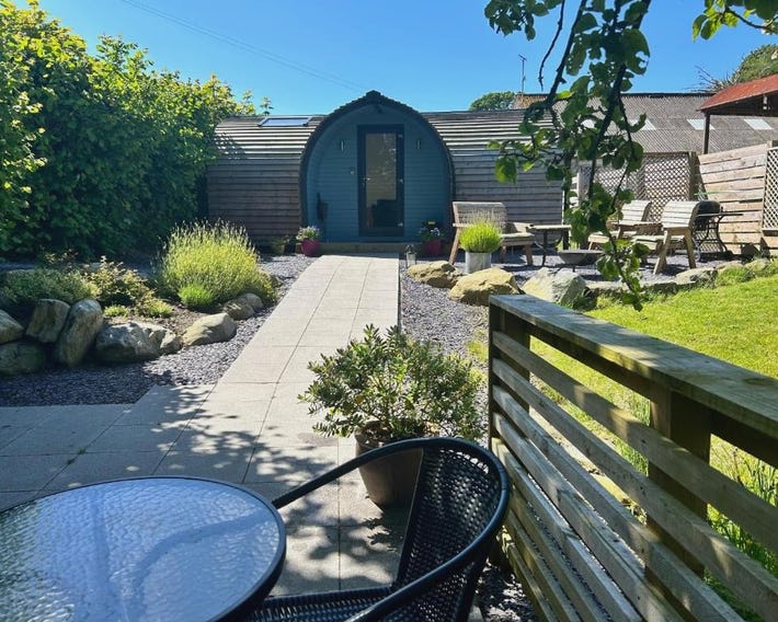 Cwt y Gwenyn Glamping Pod