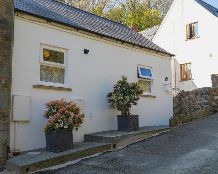 Rosebud cottage Romantic cottage for a couple