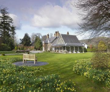Tyddyn Llan Country House