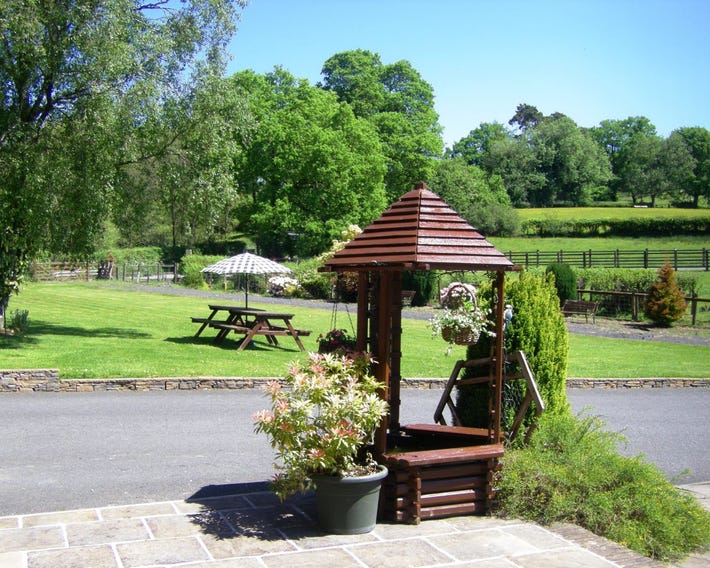 Acorn Court Country House