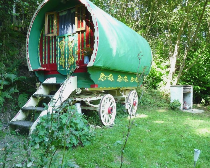 Romany Wagon & Cwtch with your own private 1 acer