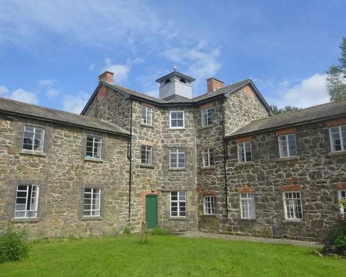 Llanfyllin Workhouse - Y Dolydd