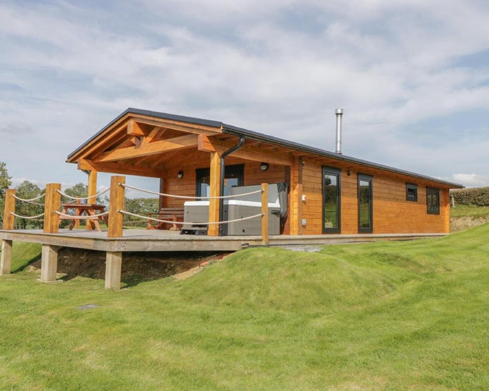 Bryn Eiddon Log Cabin