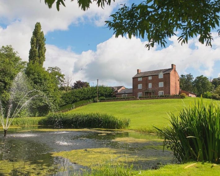 Bettws Hall Accommodation