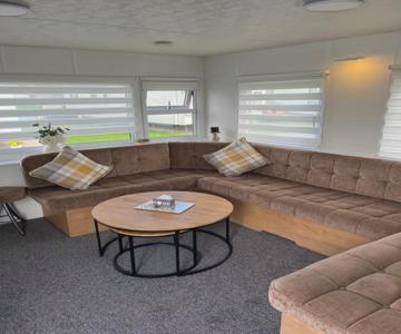 Lyons lido Lovely modern 3 bedroom Caravan