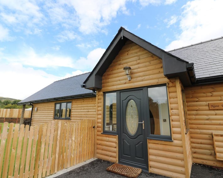 Caban Nant Ddu