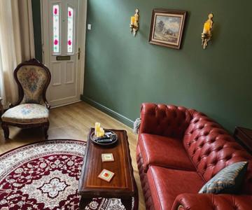 Robin-s Hollow: 2BD Home Near Wrexham AFC