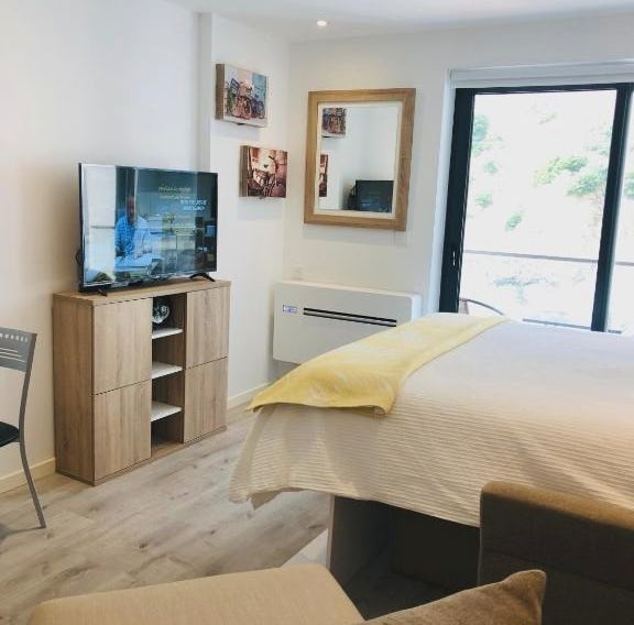 CP High floor luxury studio sleeps 3