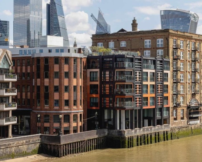 Locke at Broken Wharf