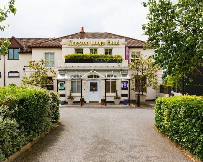Brook Kingston Lodge Hotel