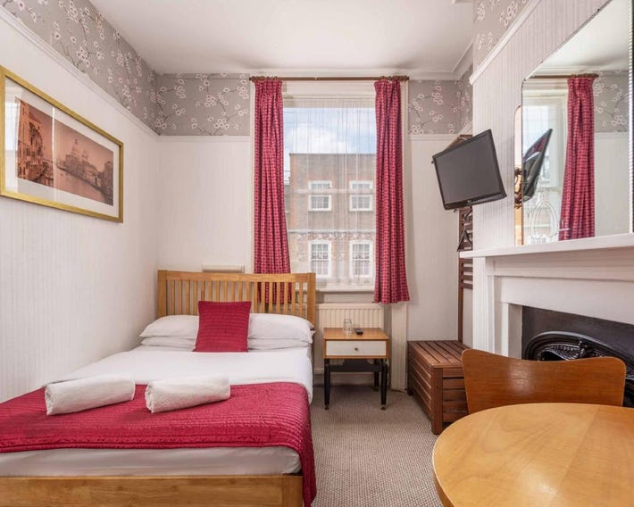 St Athans Hotel