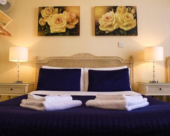 Blades B&B