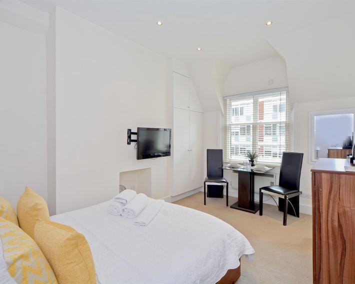 Lower Belgrave Street Apartments