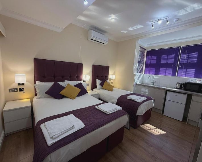Crompton Guest House