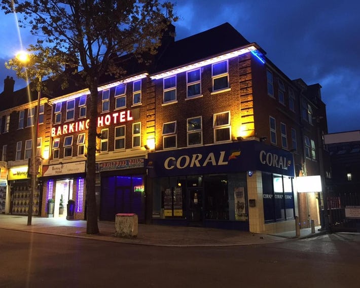 Barking Hotel