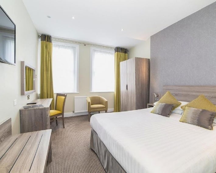 Phoenix Hotel