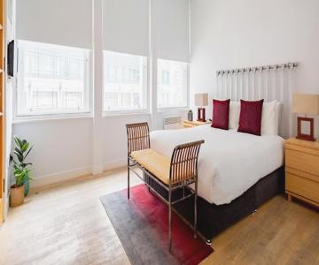 196 Bishopsgate Apartments by DMONTRIO