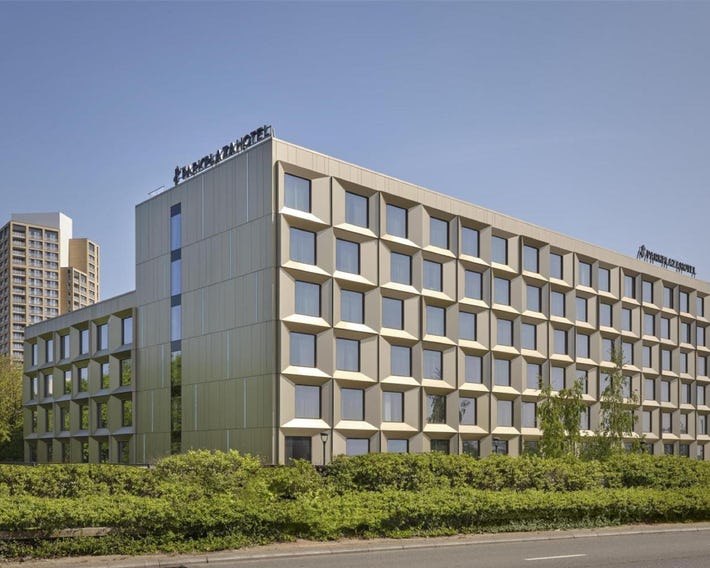 Park Plaza London, Park Royal