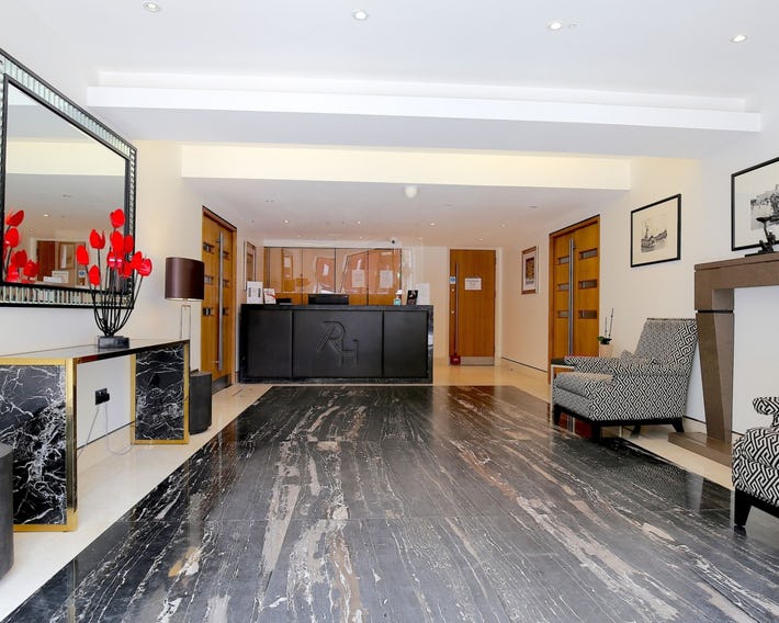 Roland House Apartments