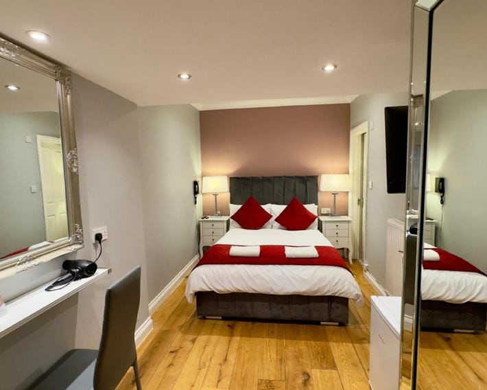 Classic Hyde Park Hotel