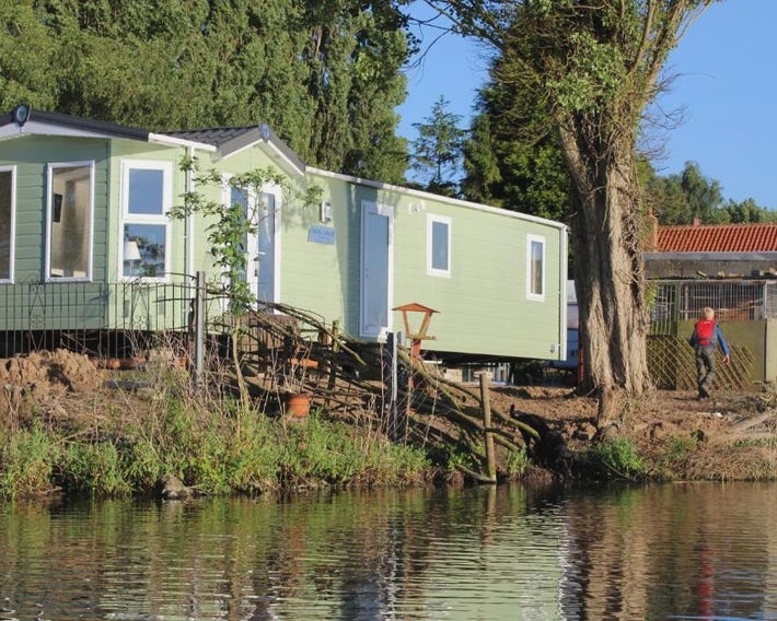 Marshlands Lakeside Nature Retreat