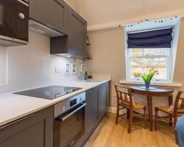 Beautiful Bath Apartment in central Milsom Street