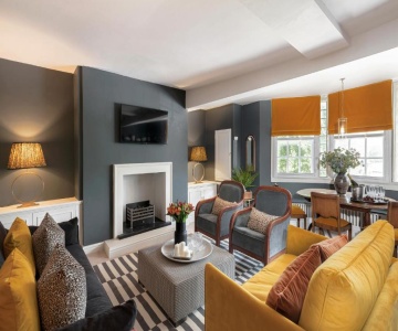 Central Apartment With Private Parking
