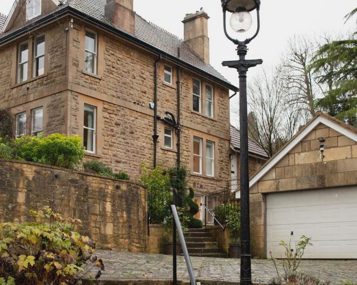 Garden flat