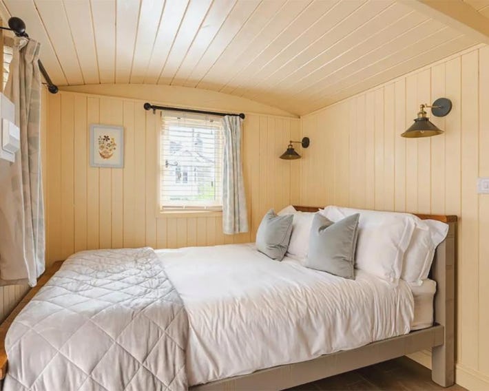 Shepherd's Hut, Bath