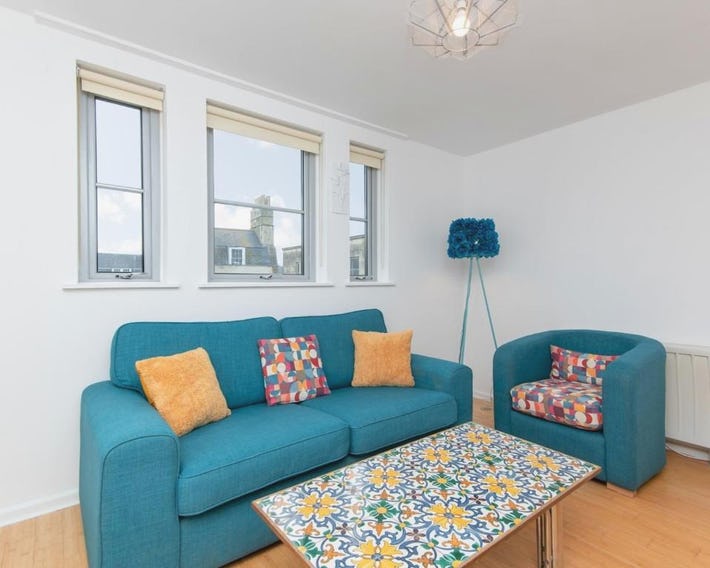 Bright modern one bed apartment - Bath city centre - Pass the Keys
