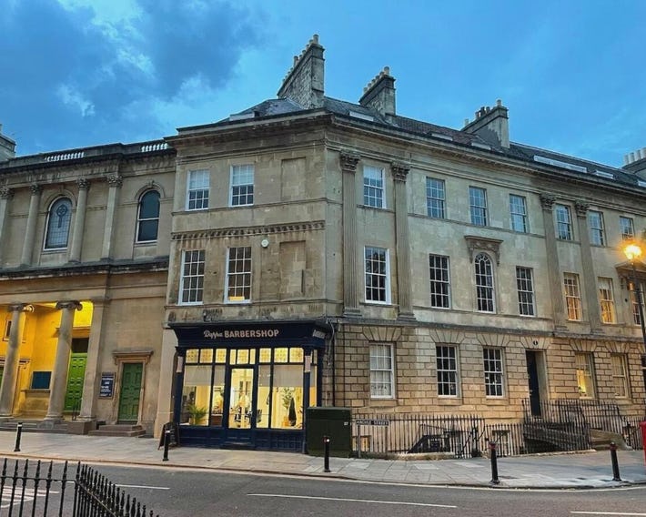 Stunning Central Bath Townhouse off Pulteney Bridge
