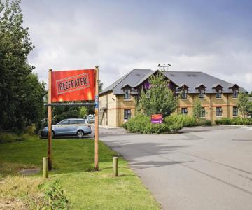 Premier Inn Bedford Priory Marina