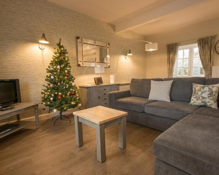 Eyam Cottage - Darwin Lake Holiday Village