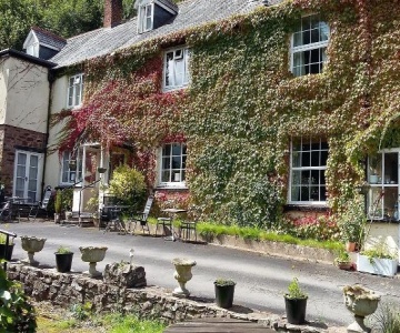 Lodgehill Hotel