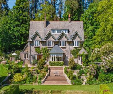 Hunters Lodge