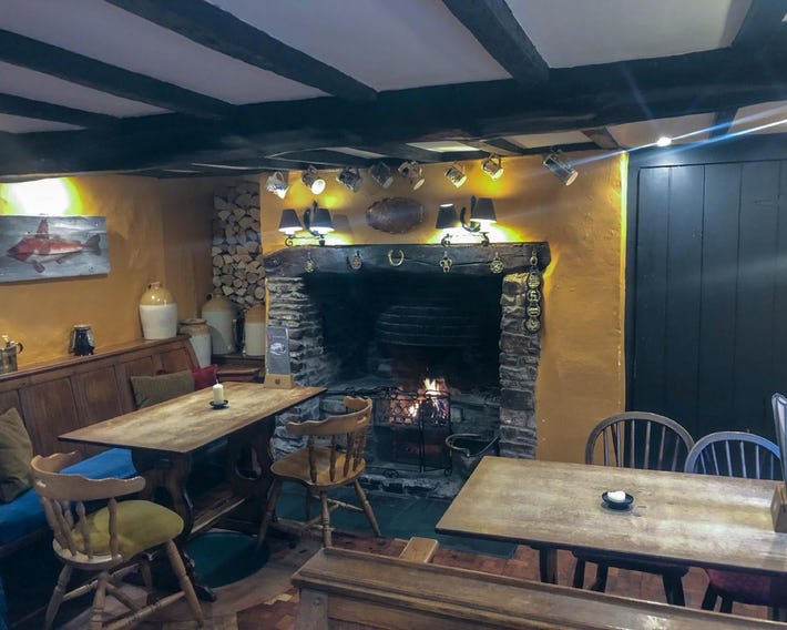 The Hoops Inn & Country Hotel