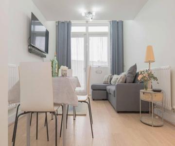 Beautiful 2 Bed In Central Birmingham: A Hidden Gem!