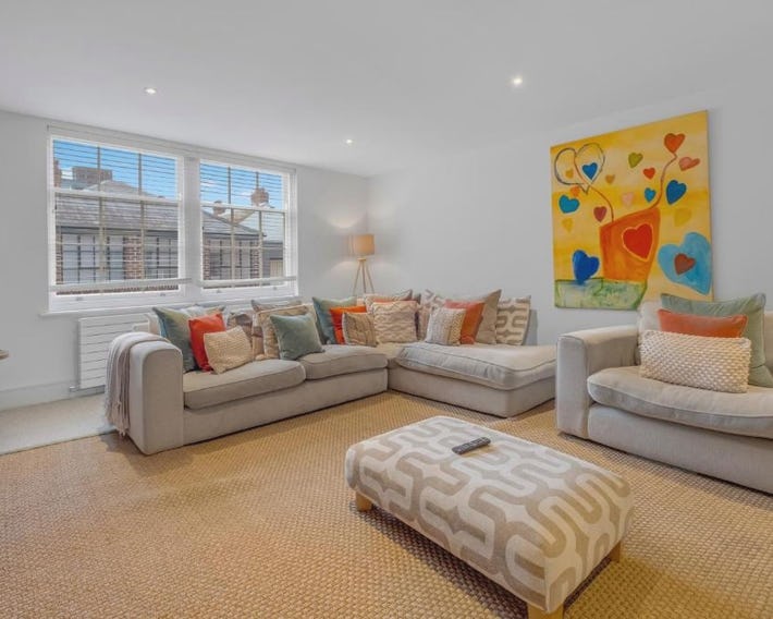 The Jade Suite - The Jewellery Suites, 3 bed 3 bath