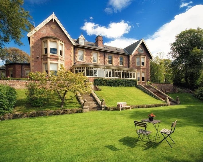 Eslington Manor