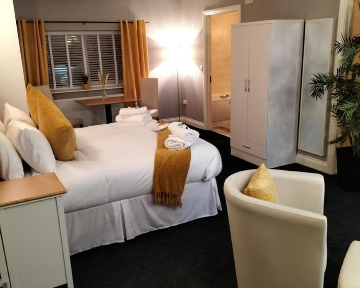 Sutherlands Hotel