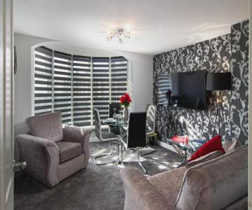 2 Bdrm Sleeps 6 Near Top Attractions Free Parking
