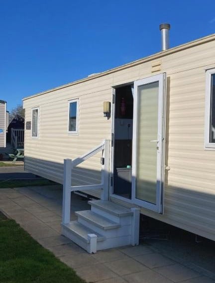 A fully equiped caravan Marton mere haven