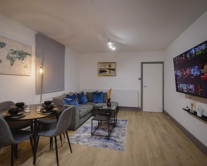 2 Bedroom, 1 Bathroom apartment